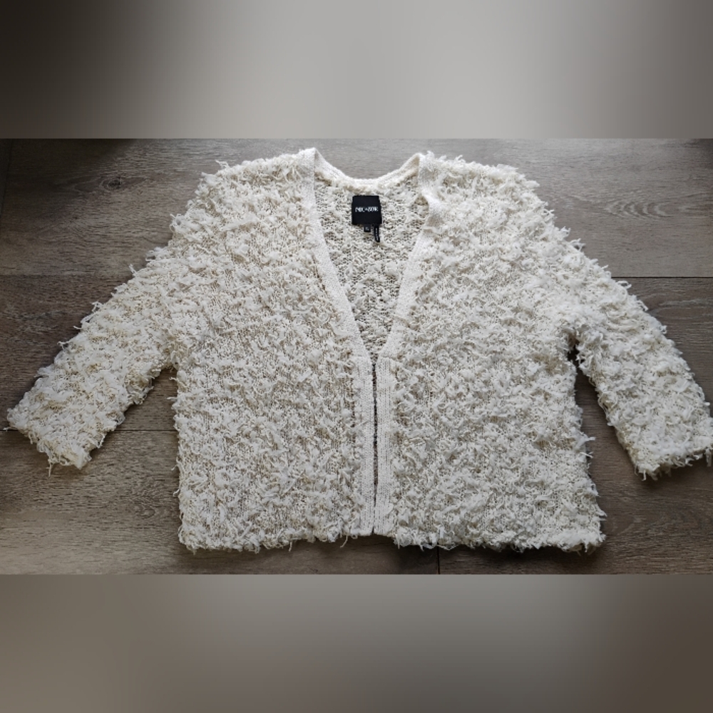 Nic + Zoe Fluffy Cropped Sweater Cardigan Knit Sz XL Creme Short Sleeve Distress